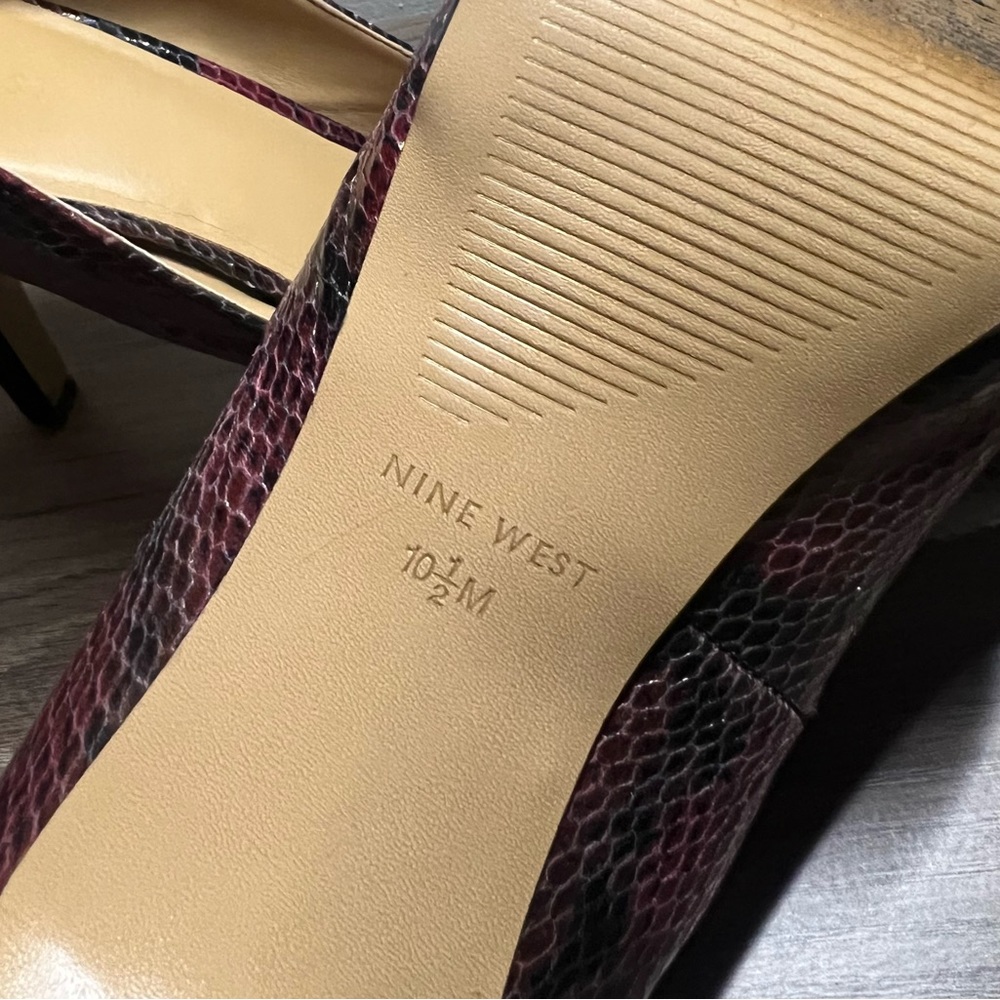 NINE WEST - Picture 8 of 8